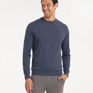 Like New.  Mens Vuori Ponto performance shirt Small.  Navy blue